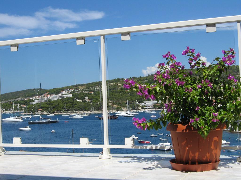Seaview Guesthouse - Zf Hvar 赫瓦尔 外观 照片